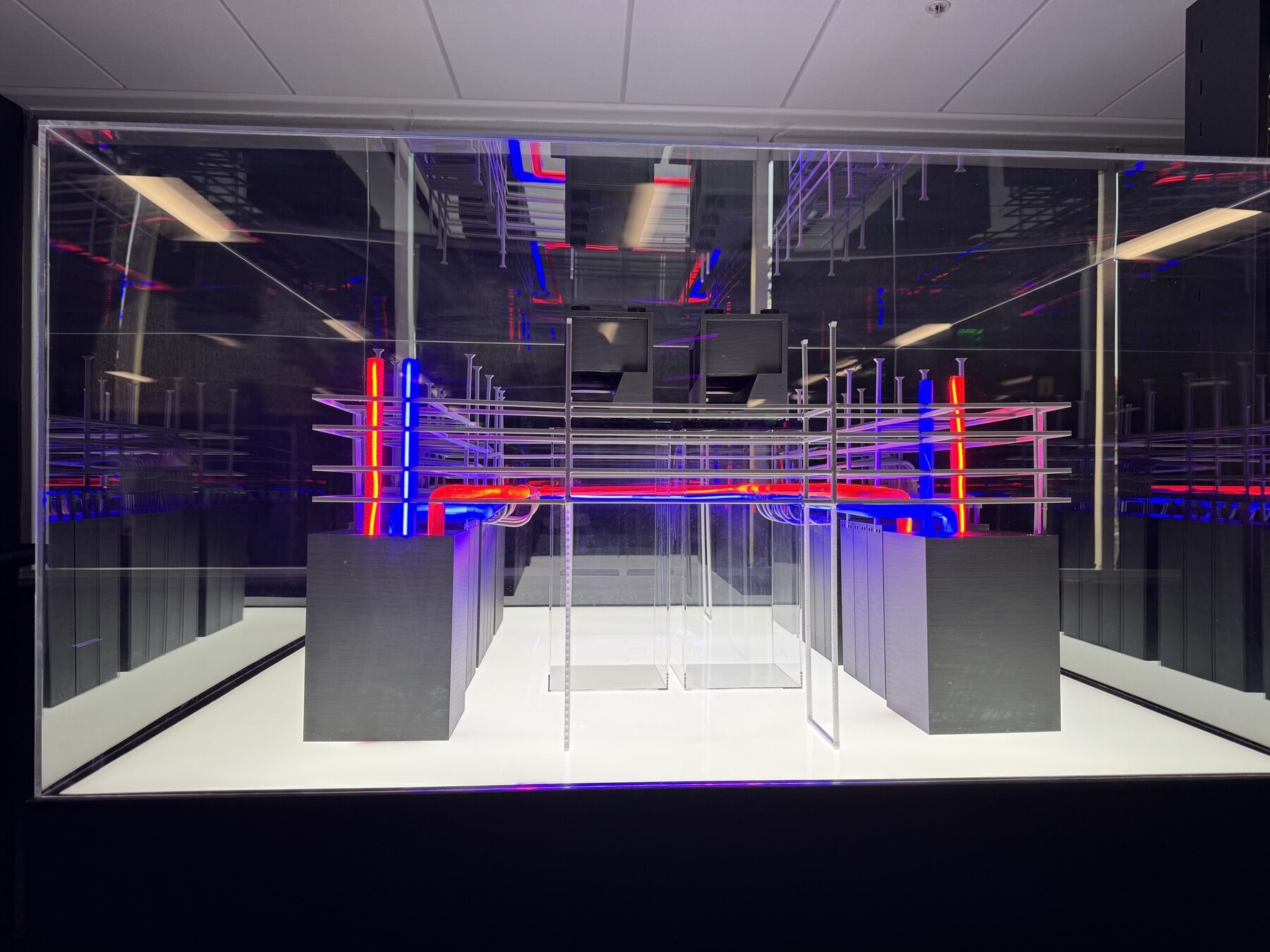 Cooler Master exhibit 8 by AMG