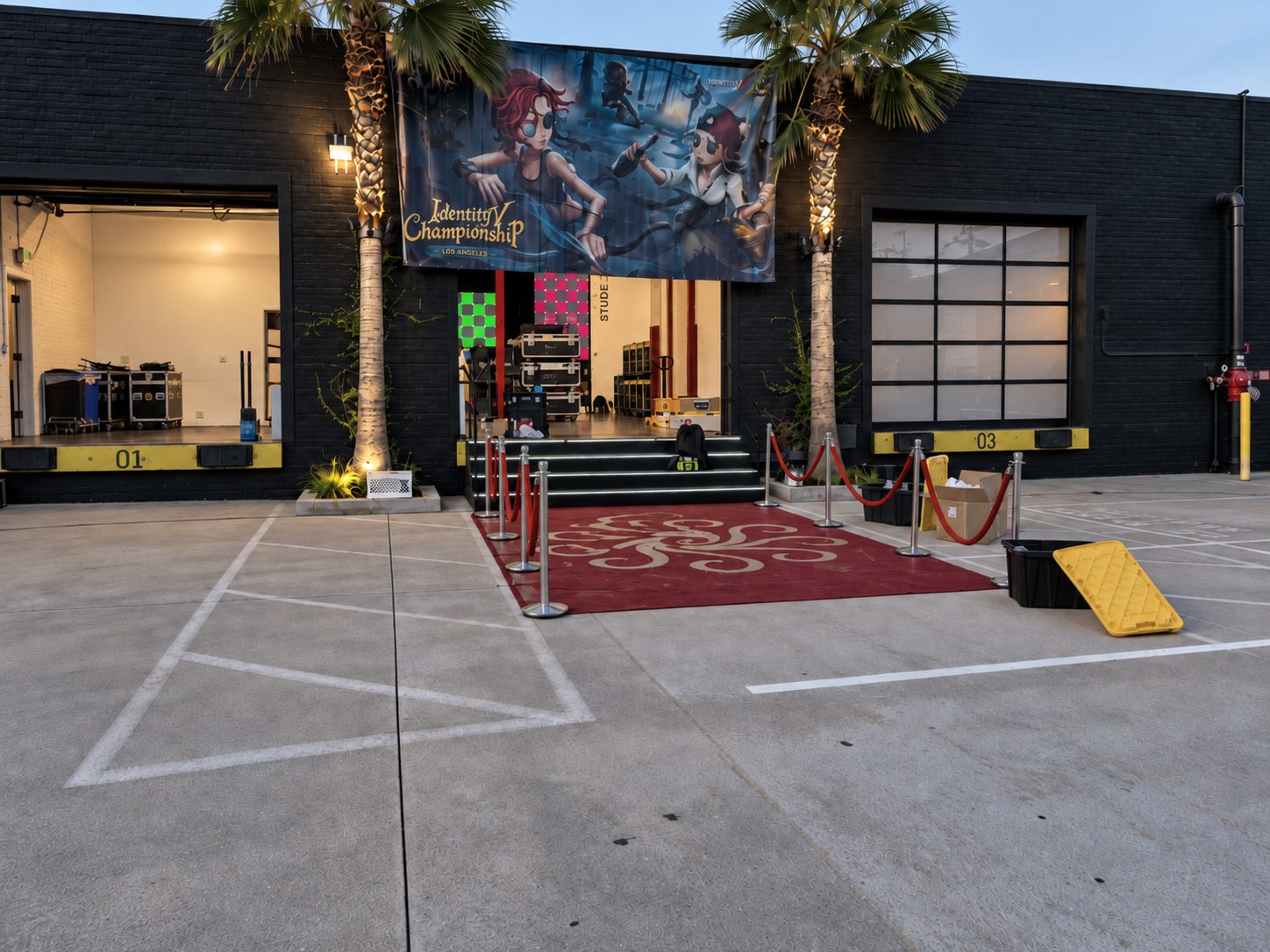 Indoor and Outdoor, One Experience 1
