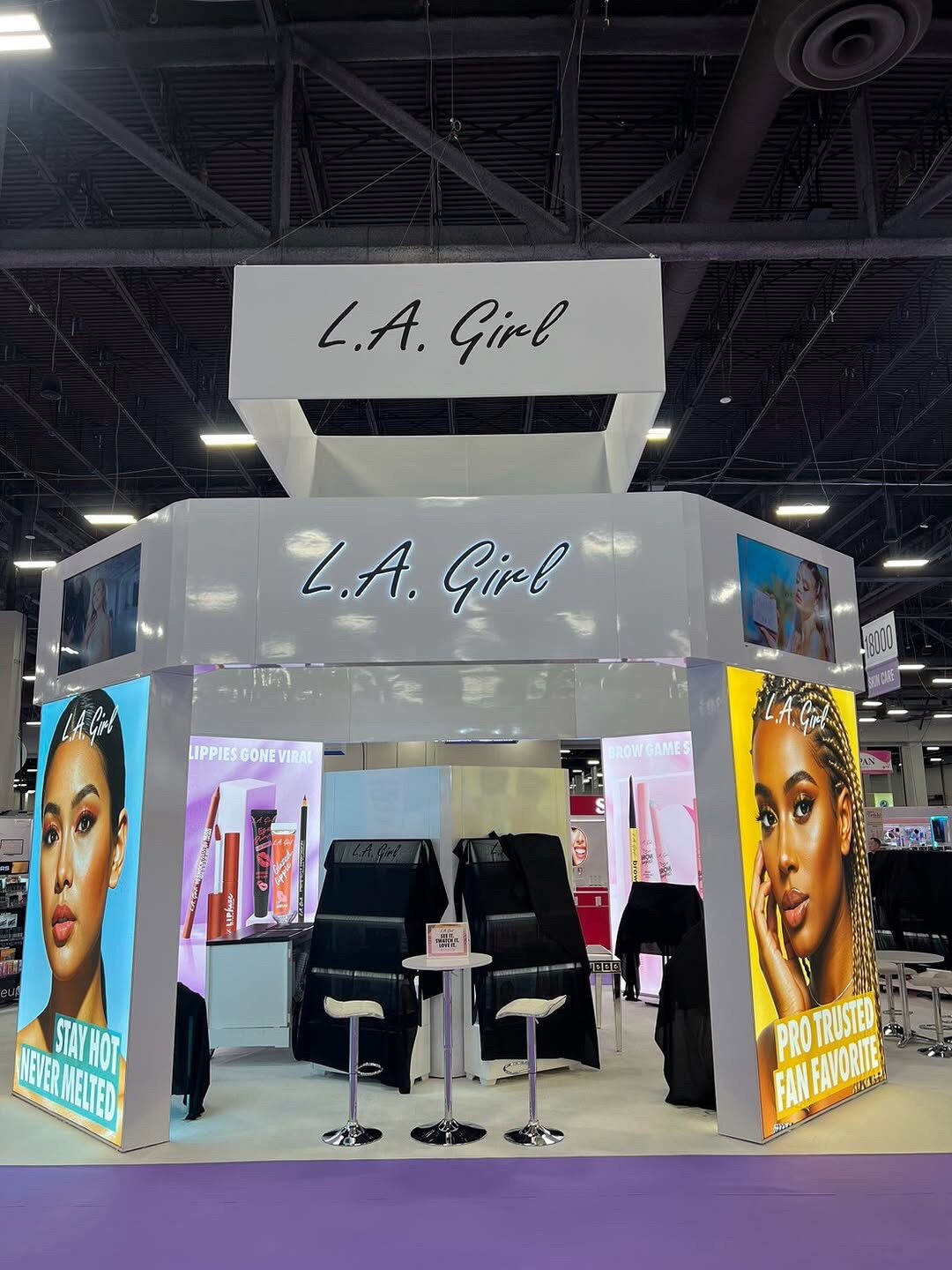 LA Girl exhibit 5 by AMG