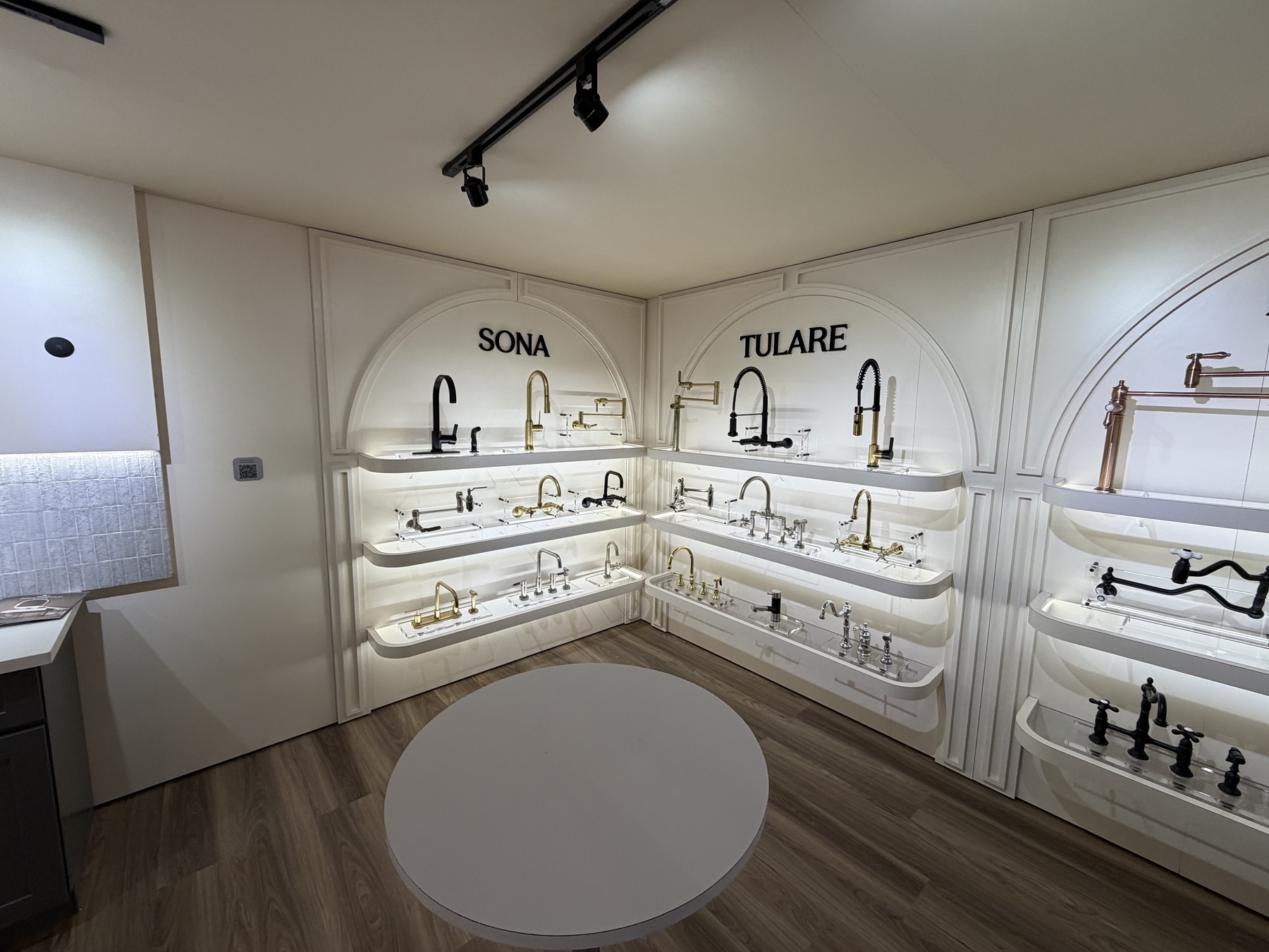 LVC Kingston exhibit 9 by AMG